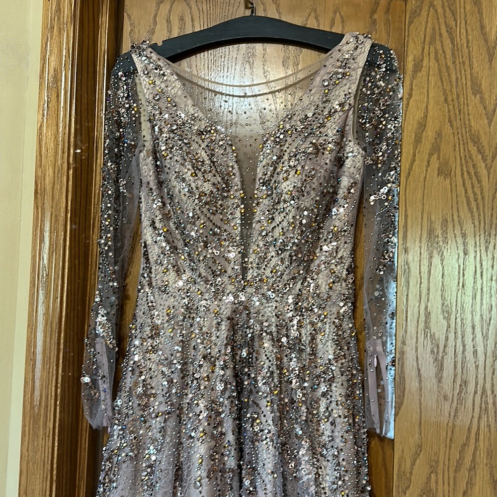 Gown dress